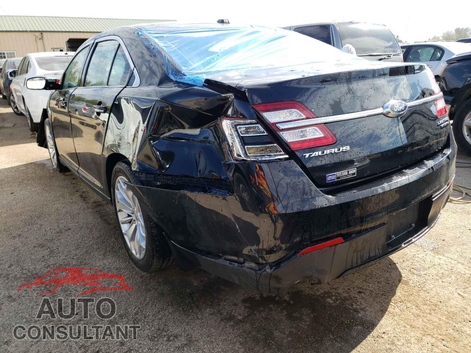 FORD TAURUS 2018 - 1FAHP2F82JG111302