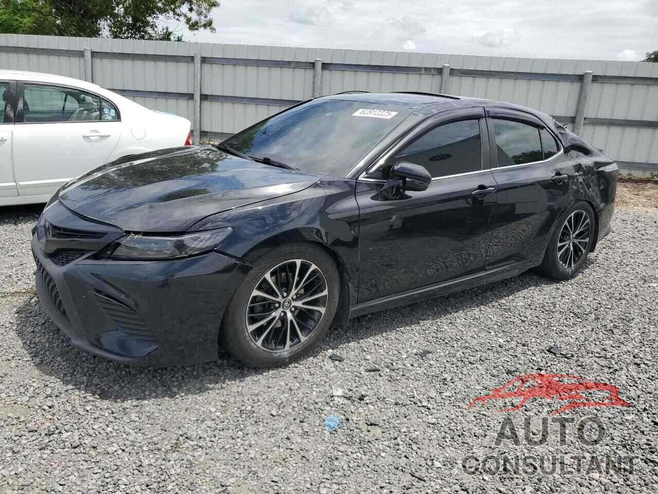 TOYOTA CAMRY 2018 - 4T1B11HK2JU058554