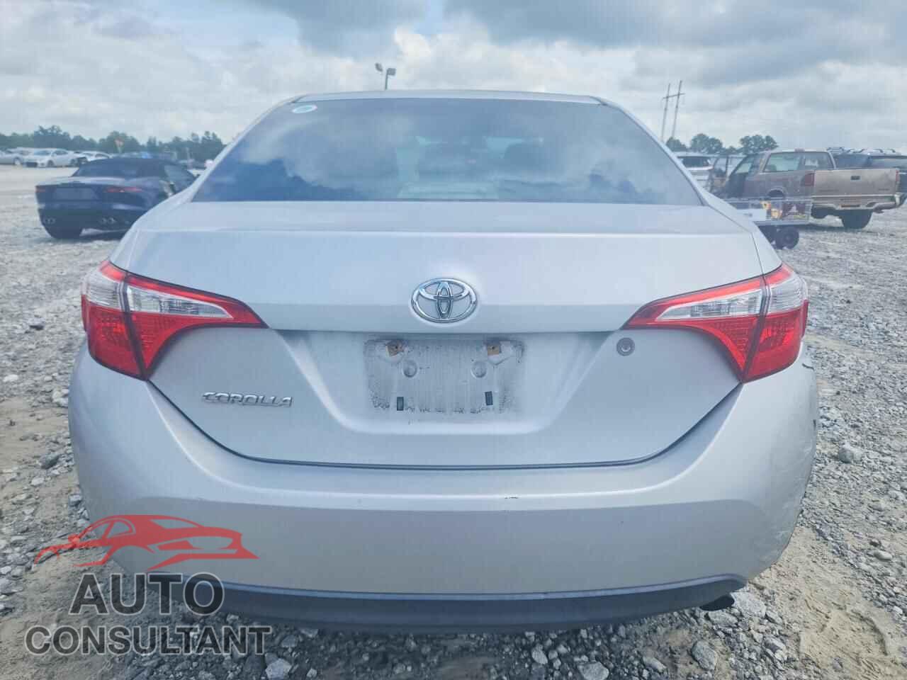 TOYOTA COROLLA 2015 - 2T1BURHEXFC238146