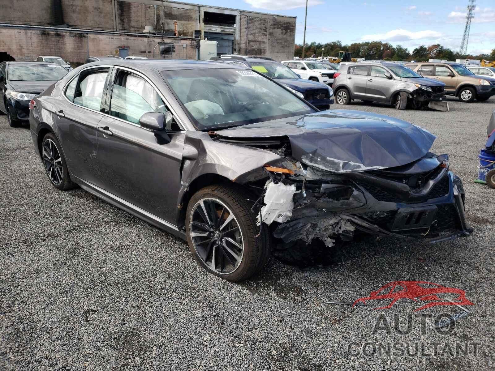TOYOTA CAMRY 2018 - 4T1B61HKXJU054740