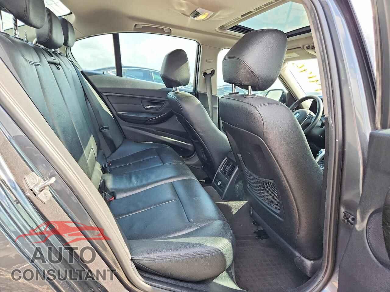 BMW 3 SERIES 2015 - WBA3A5C57FF610074