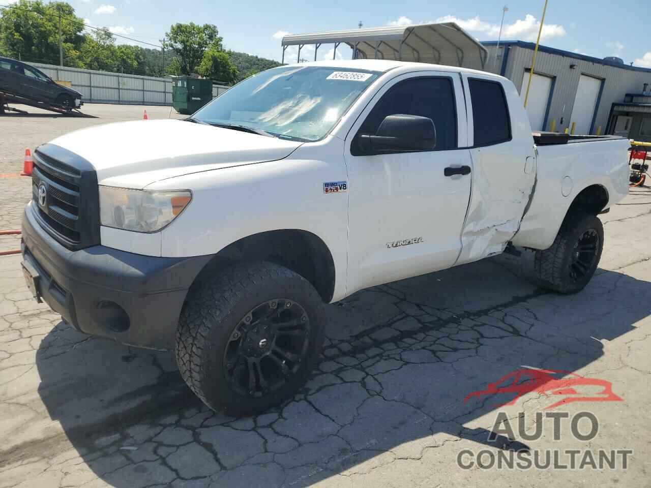 TOYOTA TUNDRA 2013 - 5TFUW5F14DX304992