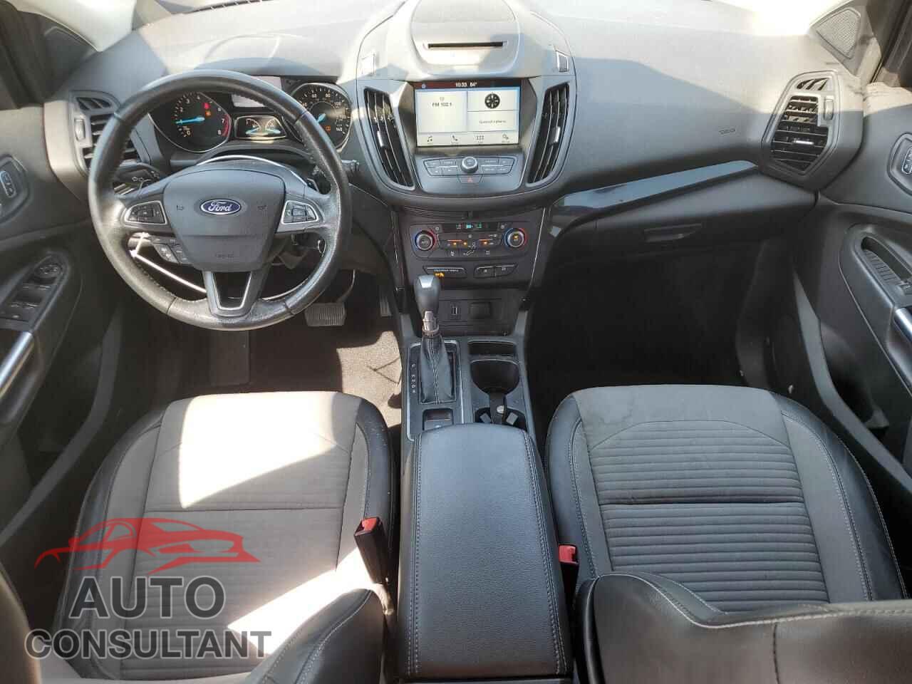 FORD ESCAPE 2017 - 1FMCU9GD9HUE19964