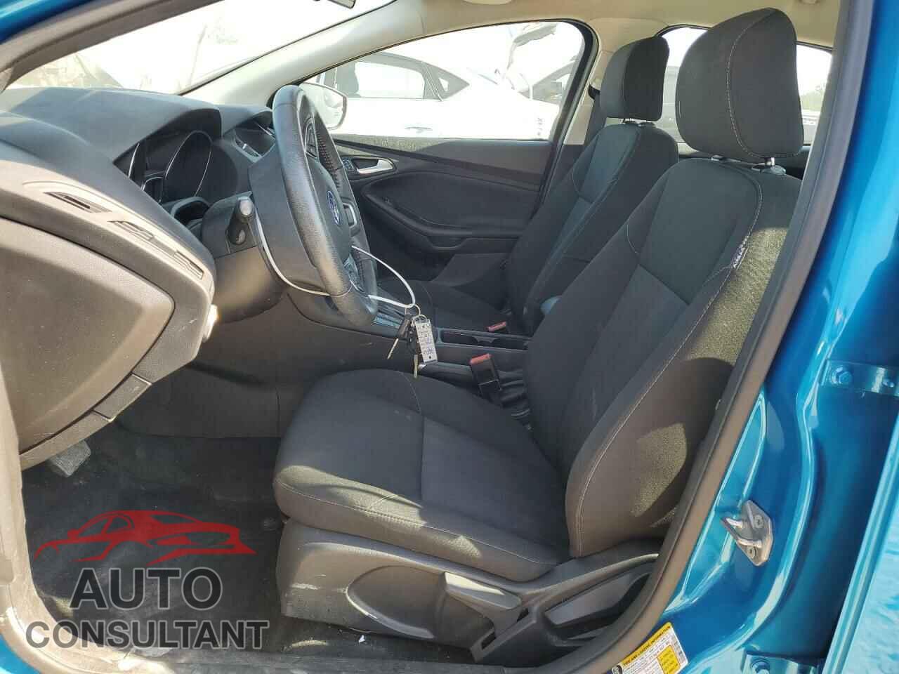FORD FOCUS 2017 - 1FADP3F25HL218829