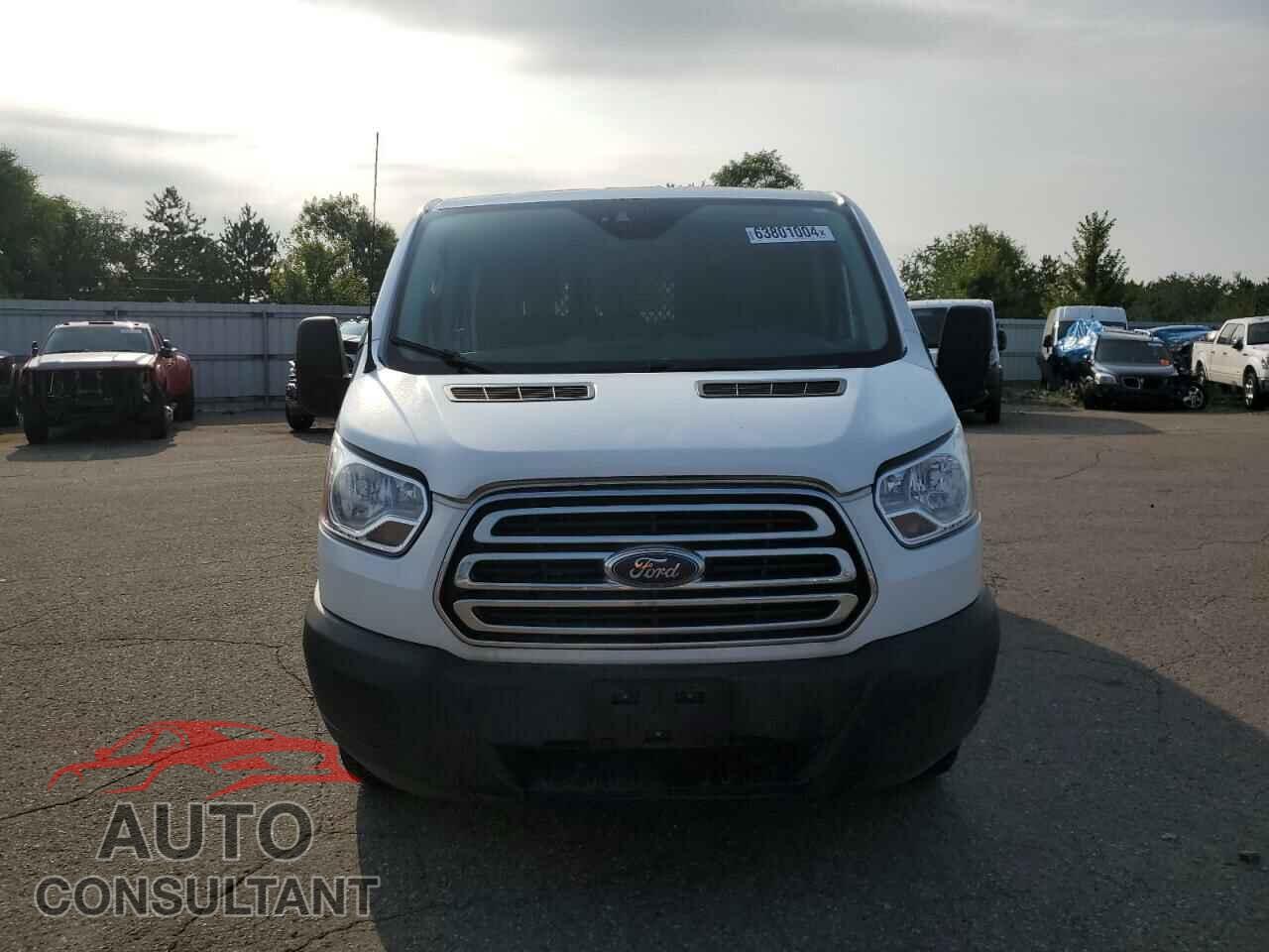 FORD TRANSIT 2019 - 1FTYR1ZM8KKA54982