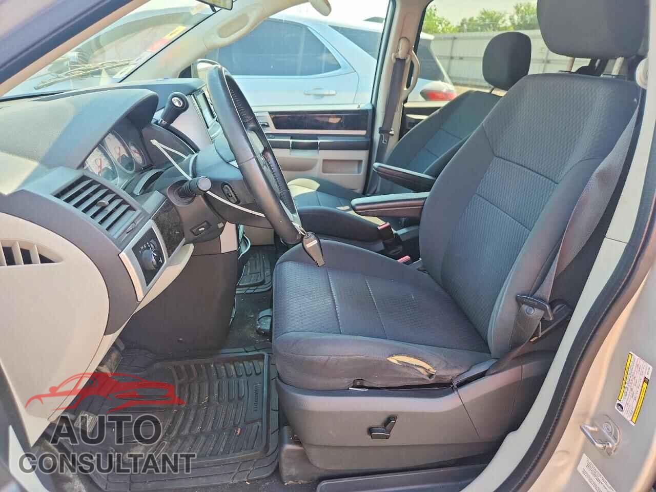 DODGE CARAVAN 2010 - 2D4RN5D18AR147766