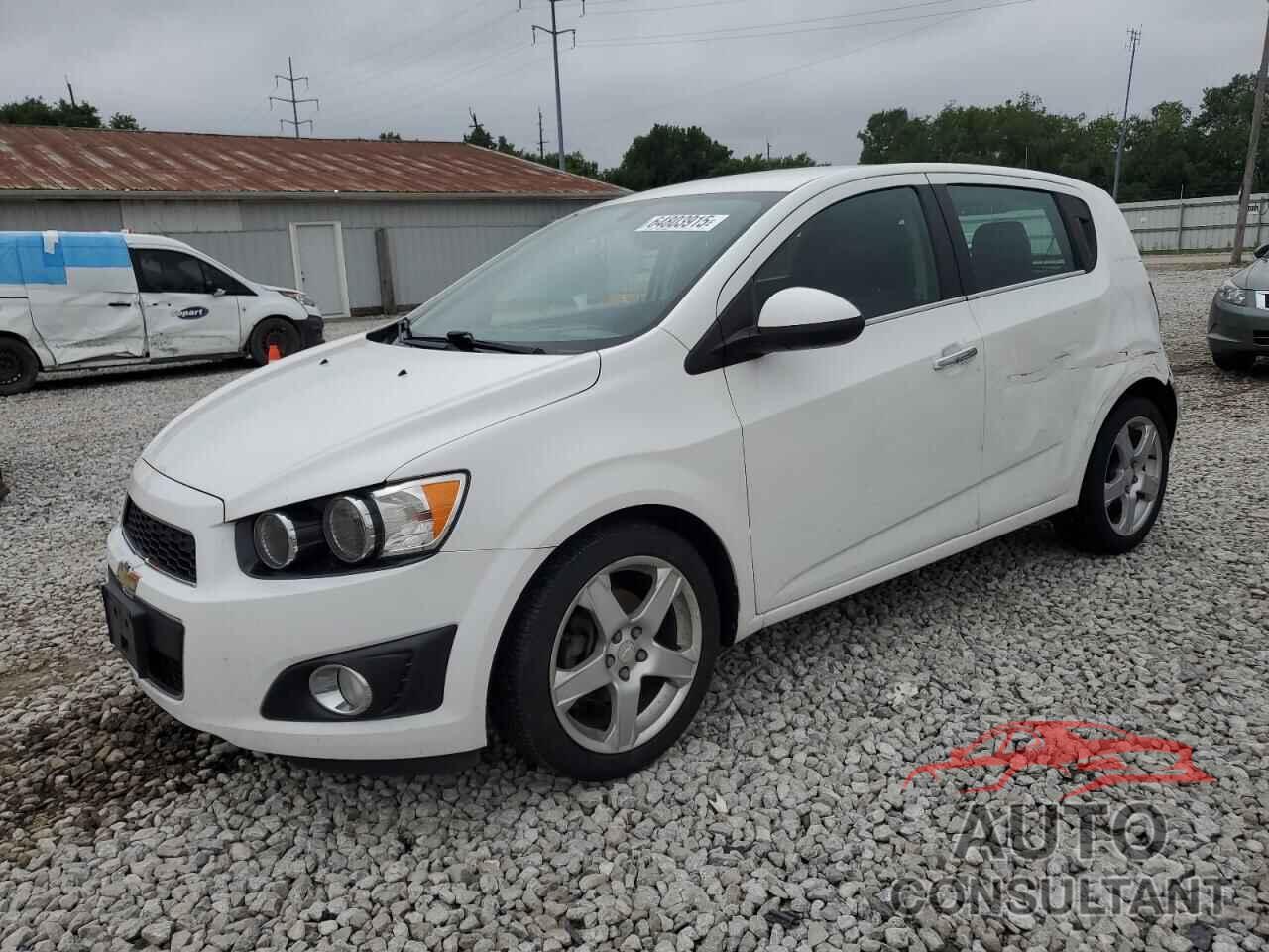 CHEVROLET SONIC 2015 - 1G1JE6SB5F4122032
