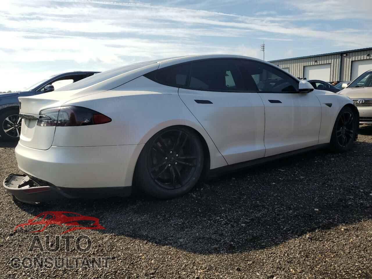 TESLA MODEL S 2013 - 5YJSA1CG2DFP25370