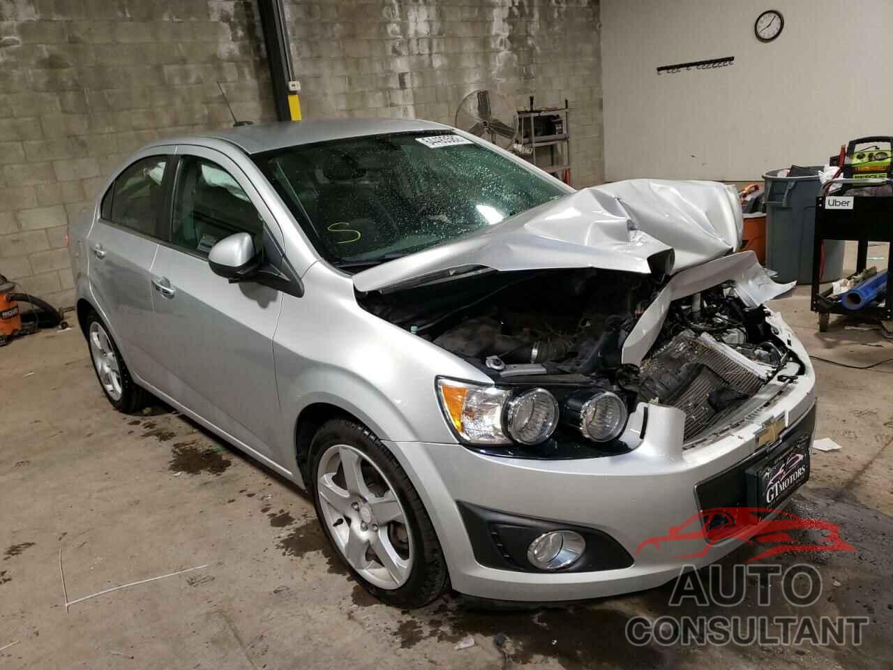 CHEVROLET SONIC 2016 - 1G1JE5SB1G4137400