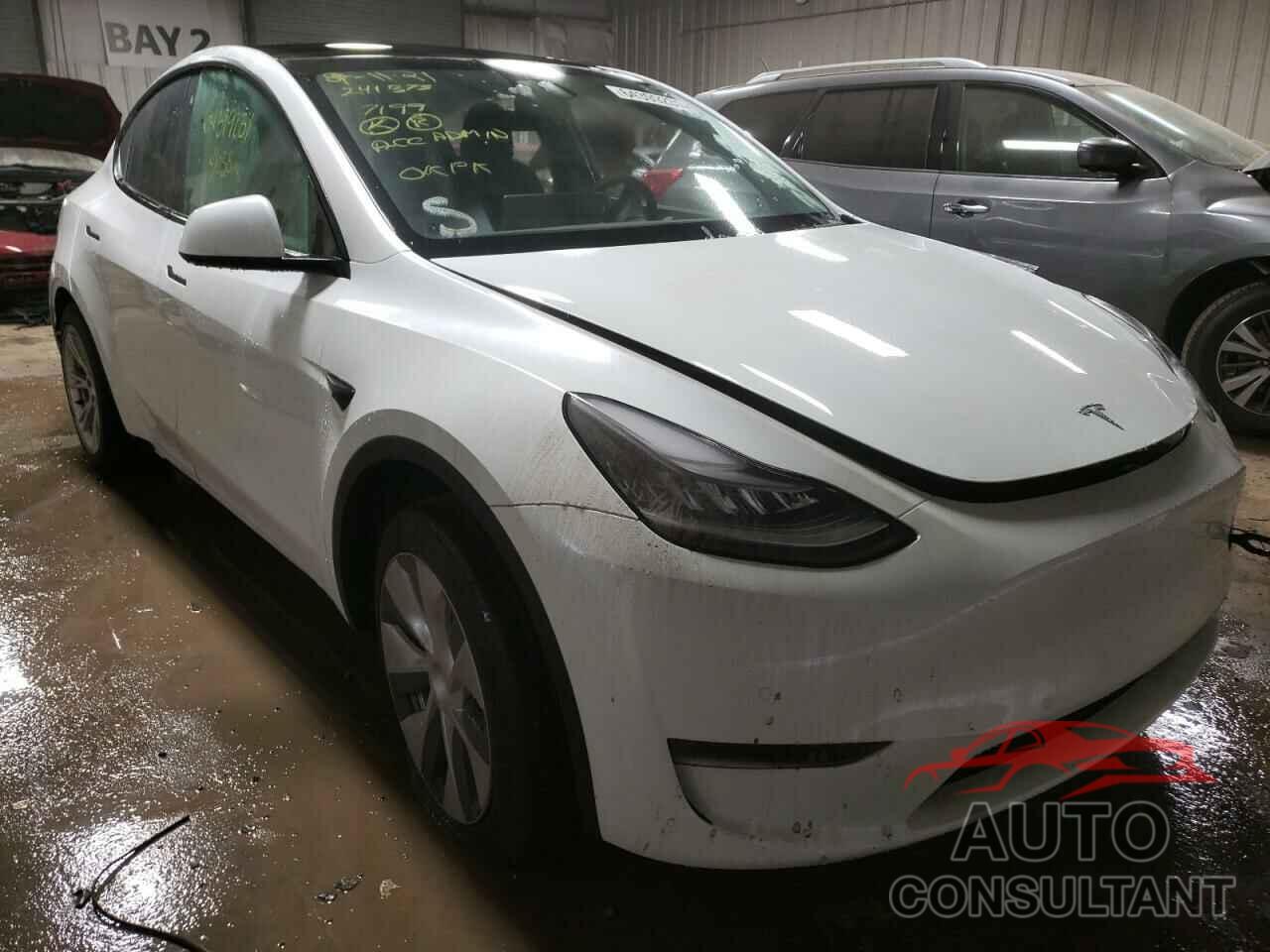 TESLA MODEL Y 2020 - 5YJYGDEE7LF047199