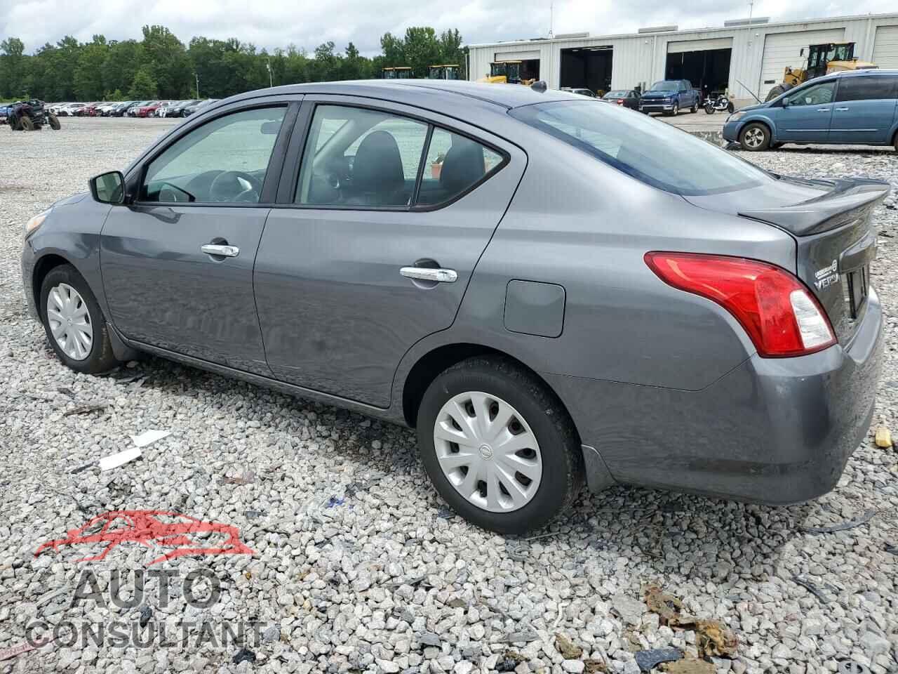NISSAN VERSA 2017 - 3N1CN7AP3HL890899