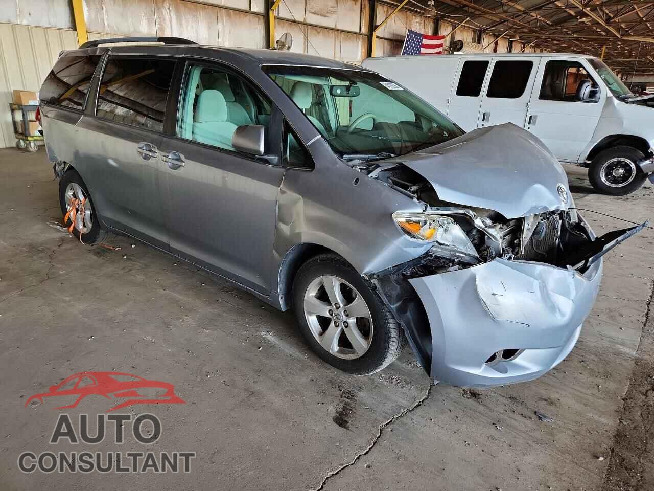 TOYOTA SIENNA 2013 - 5TDKK3DC8DS356367