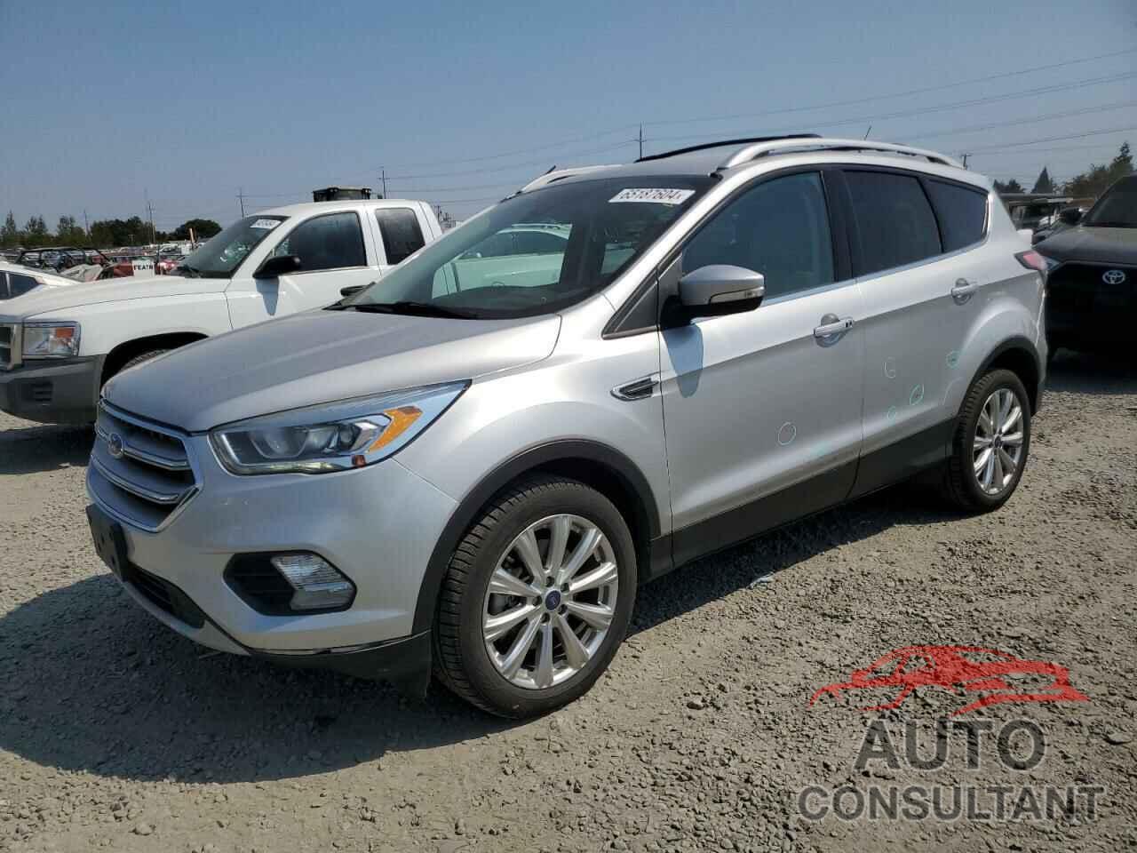 FORD ESCAPE 2017 - 1FMCU9J96HUA64787