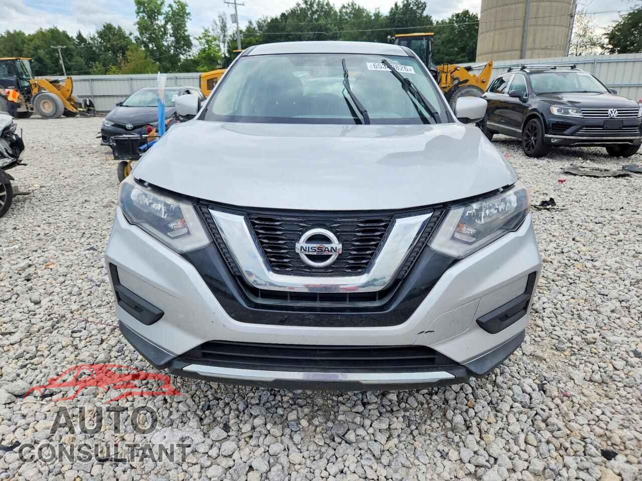 NISSAN ROGUE 2017 - KNMAT2MV4HP515549