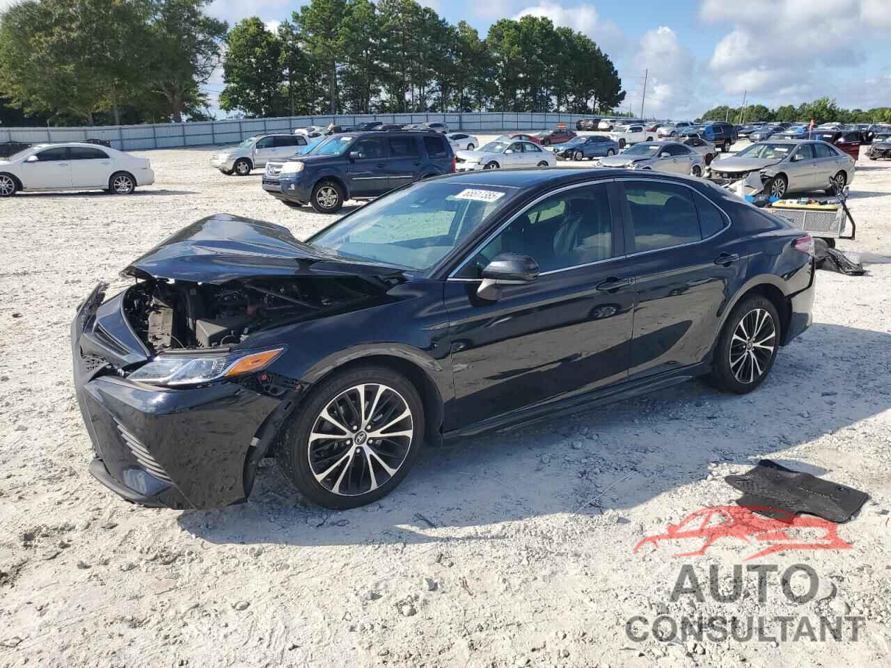 TOYOTA CAMRY 2018 - 4T1B11HK3JU521673