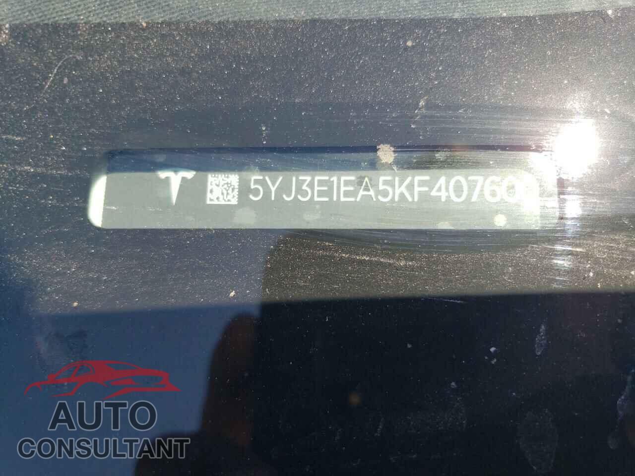 TESLA MODEL 3 2019 - 5YJ3E1EA5KF407600