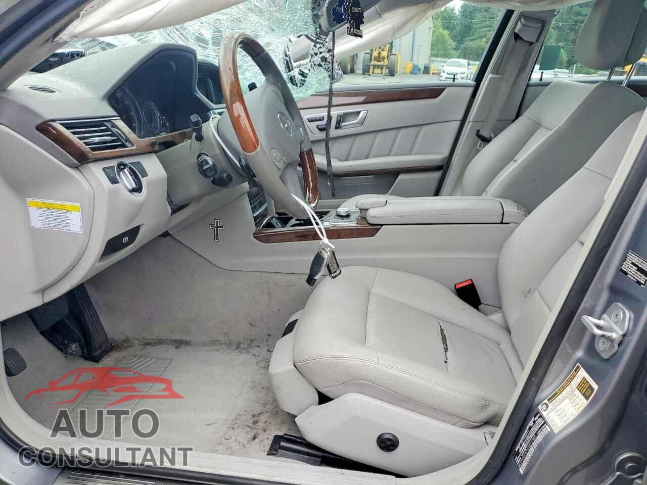 MERCEDES-BENZ E-CLASS 2012 - WDDHF5KB7CA532749