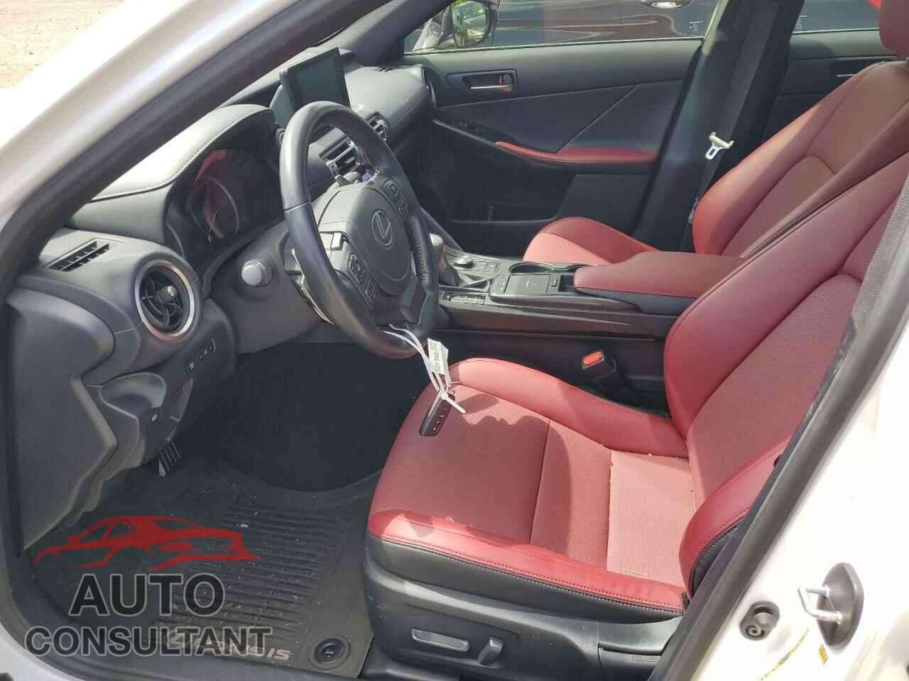 LEXUS IS 2021 - JTHC81F25M5043518