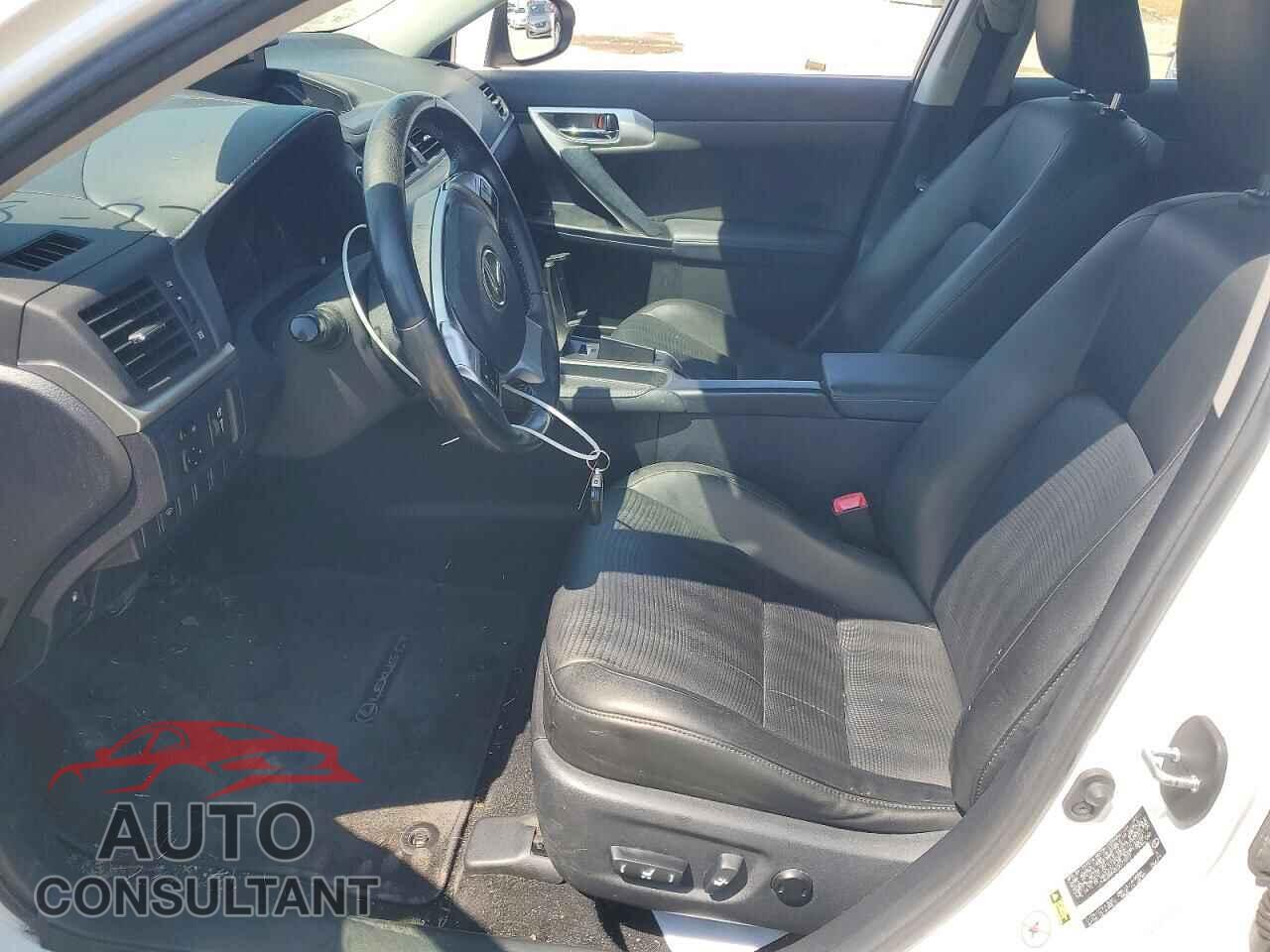 LEXUS CT 200 2012 - JTHKD5BH3C2077207