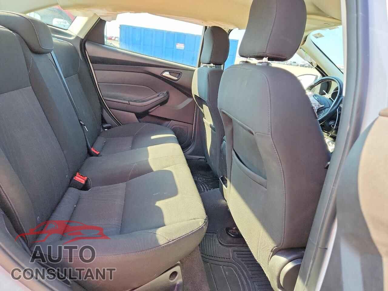 FORD FOCUS 2017 - 1FADP3F24HL298883