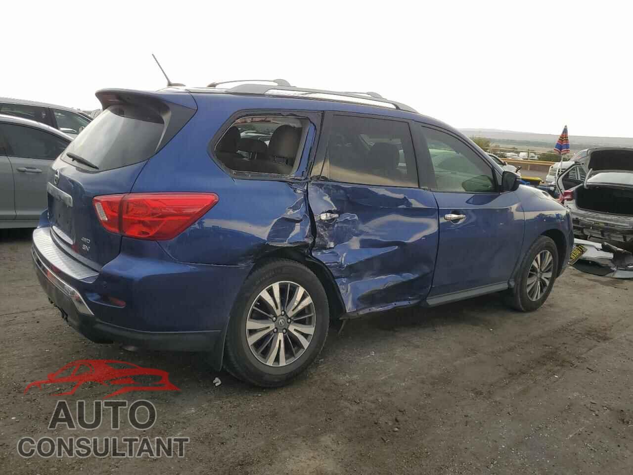 NISSAN PATHFINDER 2017 - 5N1DR2MM8HC676136
