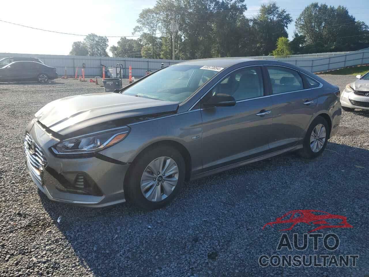 HYUNDAI SONATA 2018 - KMHE24L36JA083857