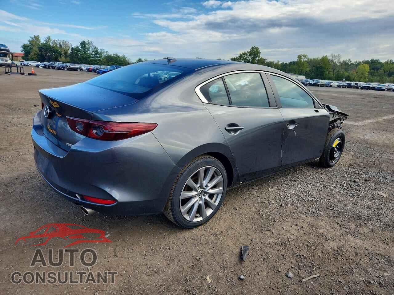 MAZDA 3 2019 - JM1BPBCM3K1113954