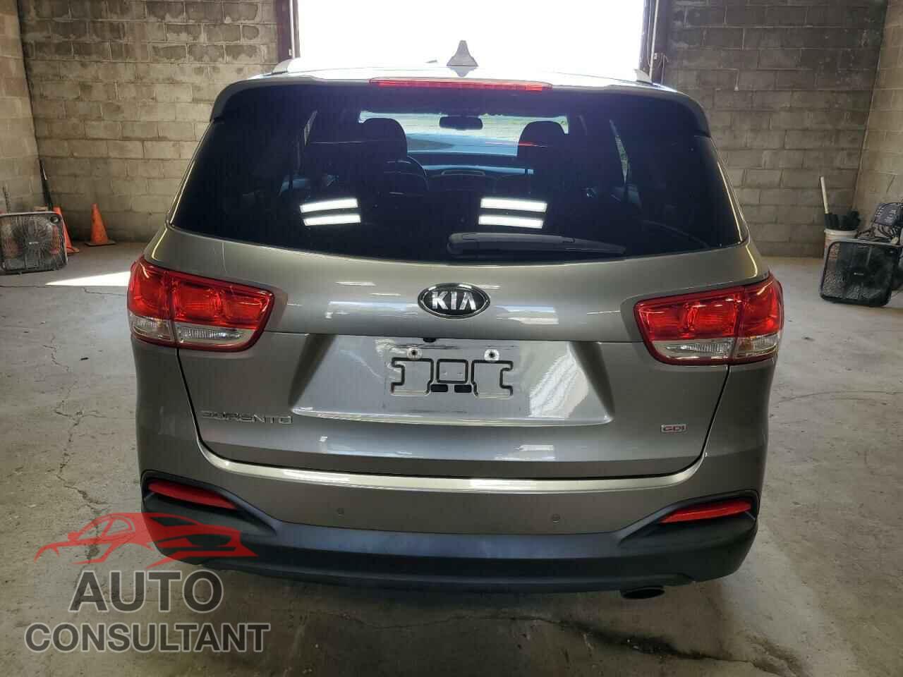 KIA SORENTO 2018 - 5XYPGDA36JG426295