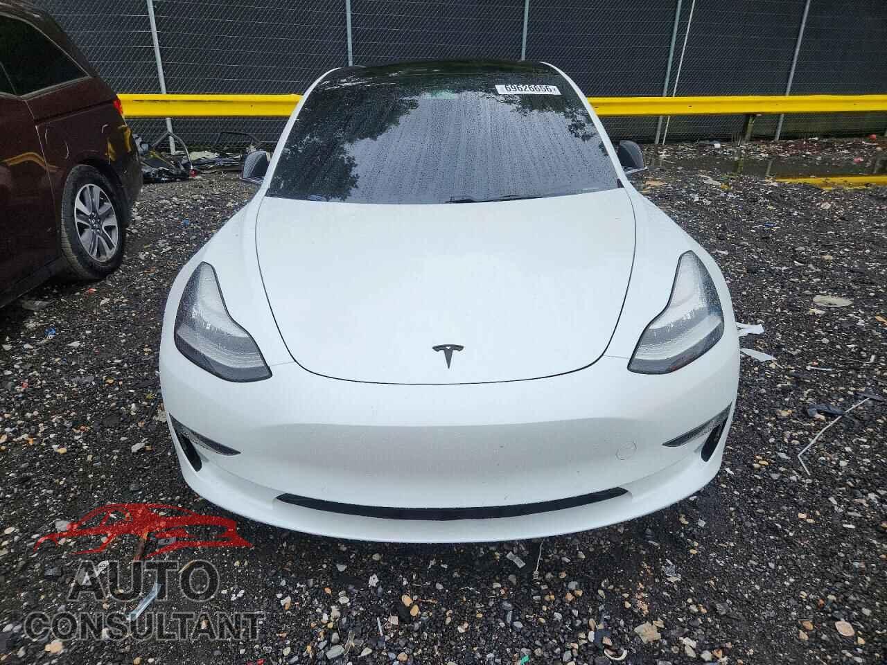 TESLA MODEL 3 2019 - 5YJ3E1EA1KF299900