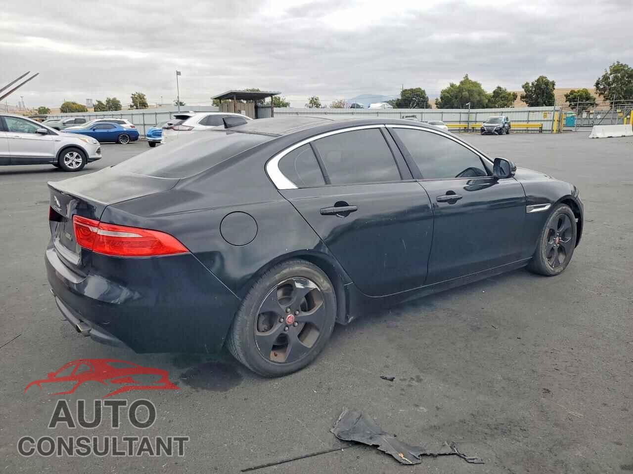 JAGUAR XE 2017 - SAJAR4BG0HA967498