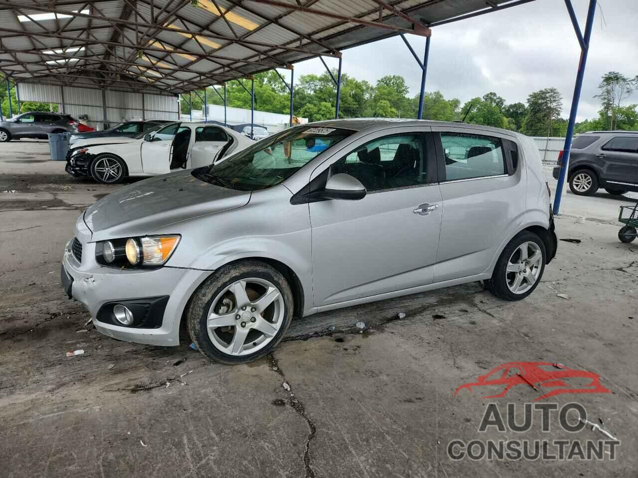 CHEVROLET SONIC 2015 - 1G1JE6SBXF4109423