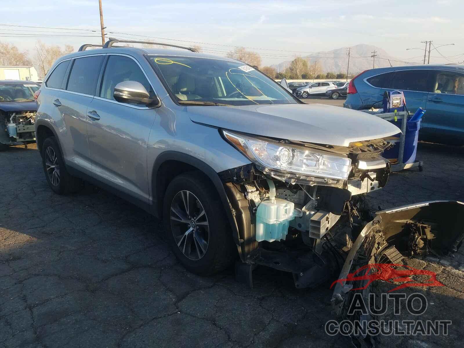 TOYOTA HIGHLANDER 2019 - 5TDZARFH6KS049077