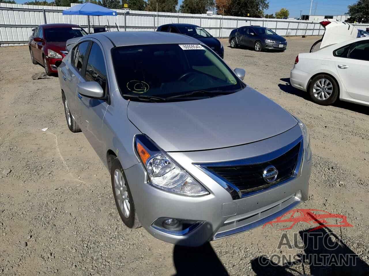 NISSAN VERSA 2018 - 3N1CN7AP1JL879938