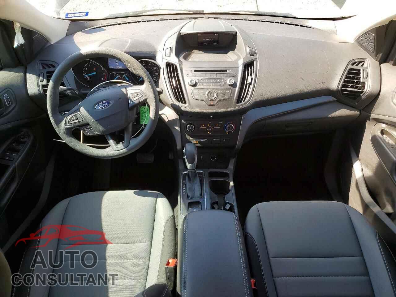 FORD ESCAPE 2017 - 1FMCU0F79HUB01754