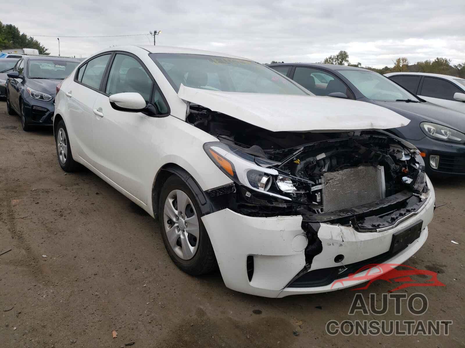 KIA FORTE 2018 - 3KPFK4A75JE235848
