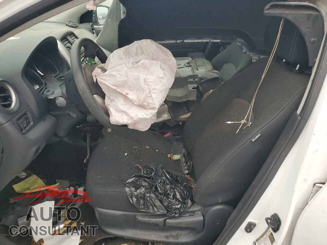 NISSAN VERSA 2017 - 3N1CN7AP3HL852346