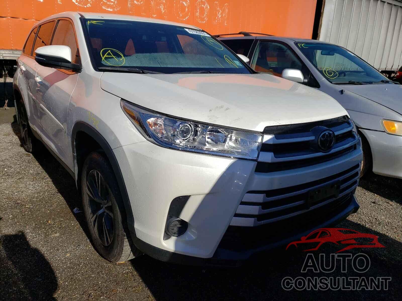 TOYOTA HIGHLANDER 2019 - 5TDBZRFH4KS945873