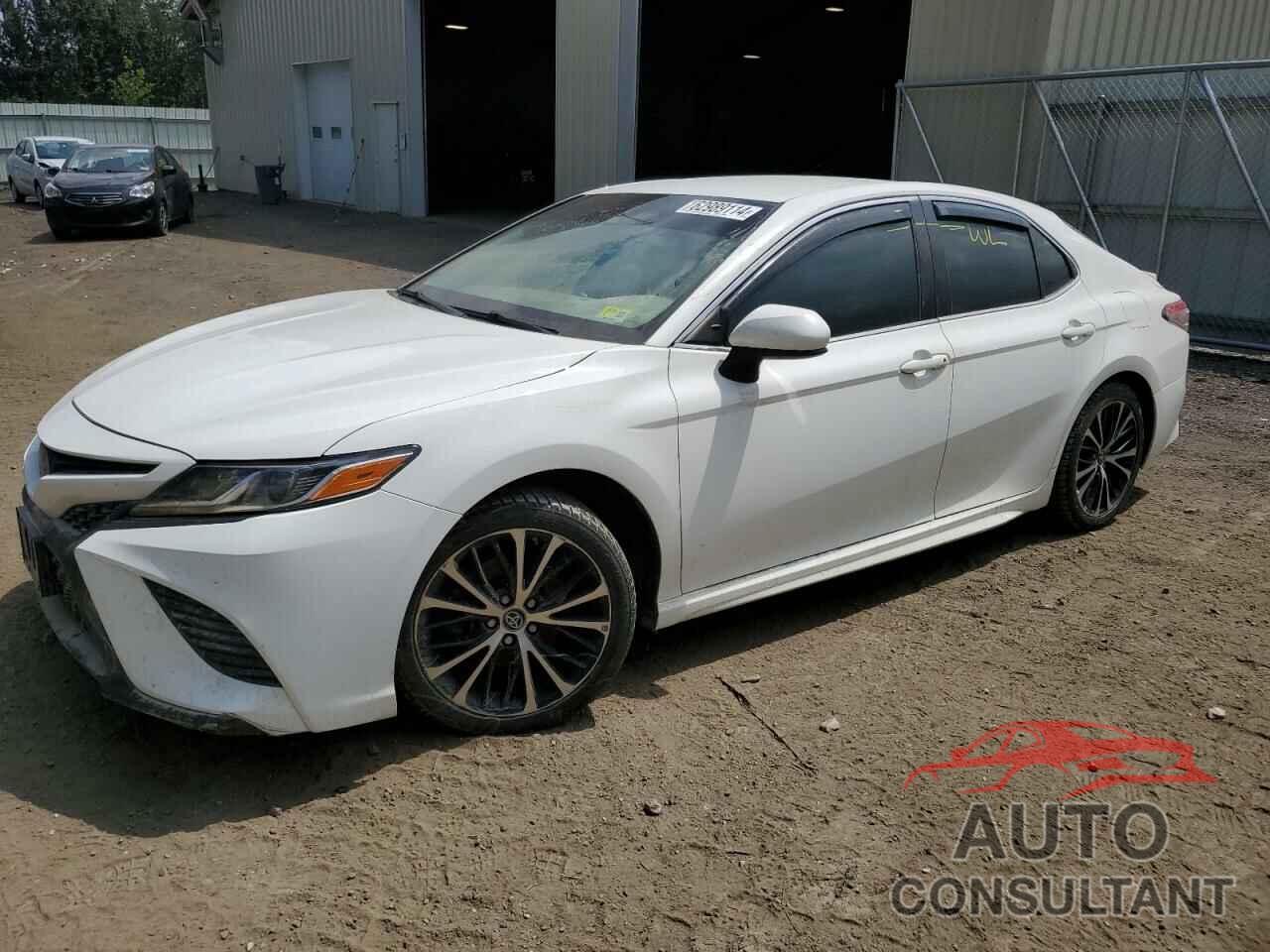 TOYOTA CAMRY 2018 - 4T1B11HK7JU016509