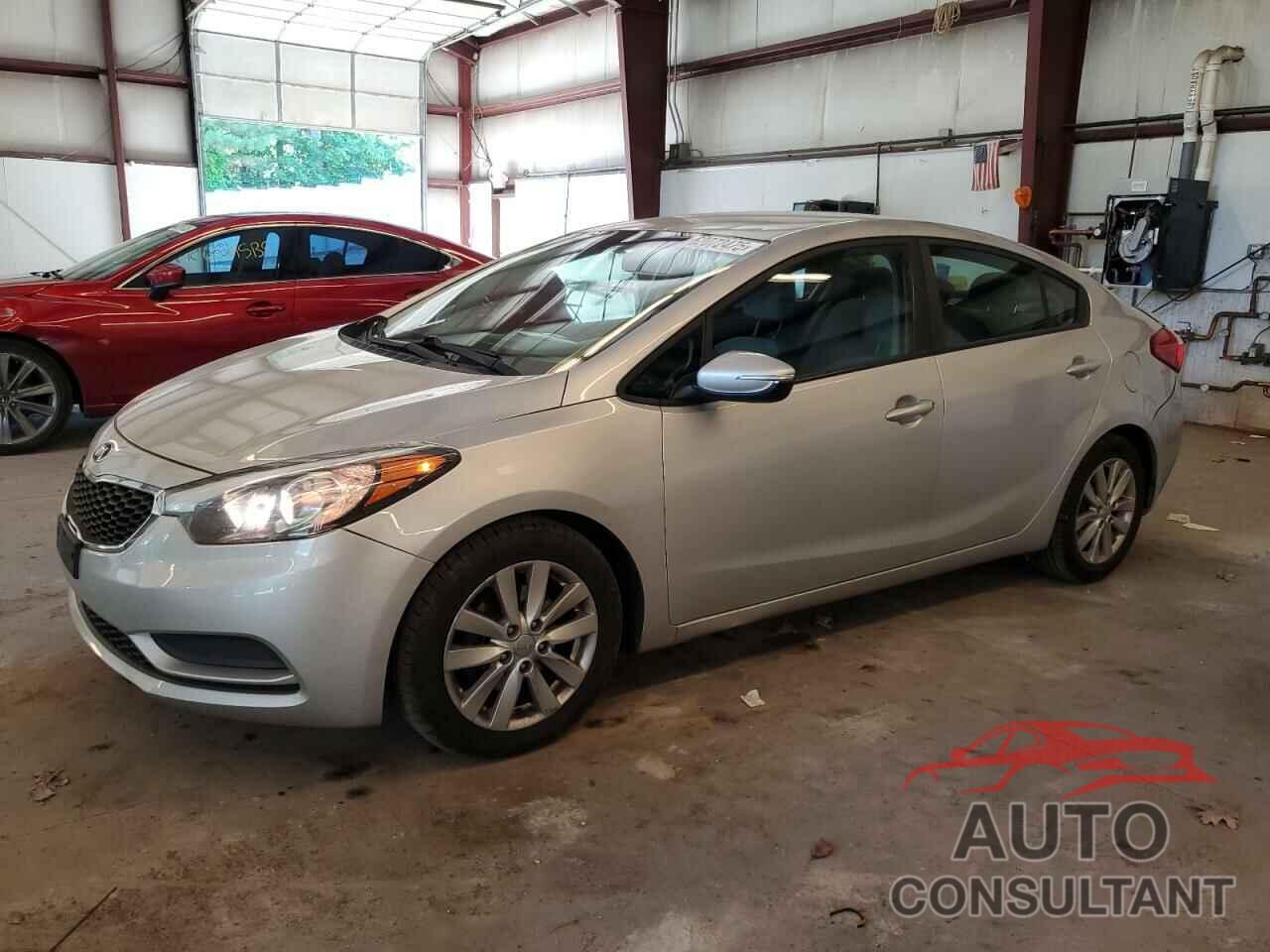 KIA FORTE 2016 - KNAFX4A65G5582171