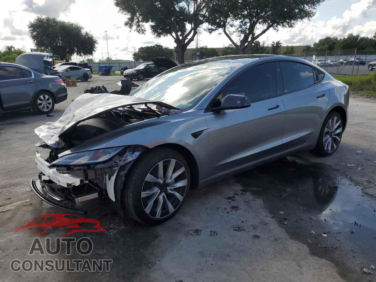 TESLA MODEL 3 2025 - 5YJ3E1EA3SF979152