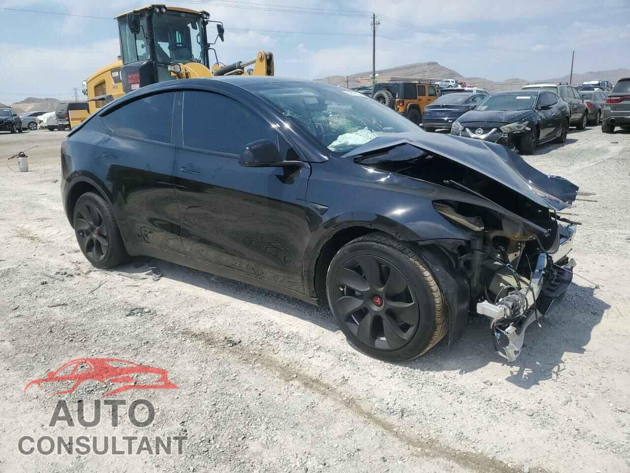 TESLA MODEL Y 2024 - 7SAYGDEE0RF083473