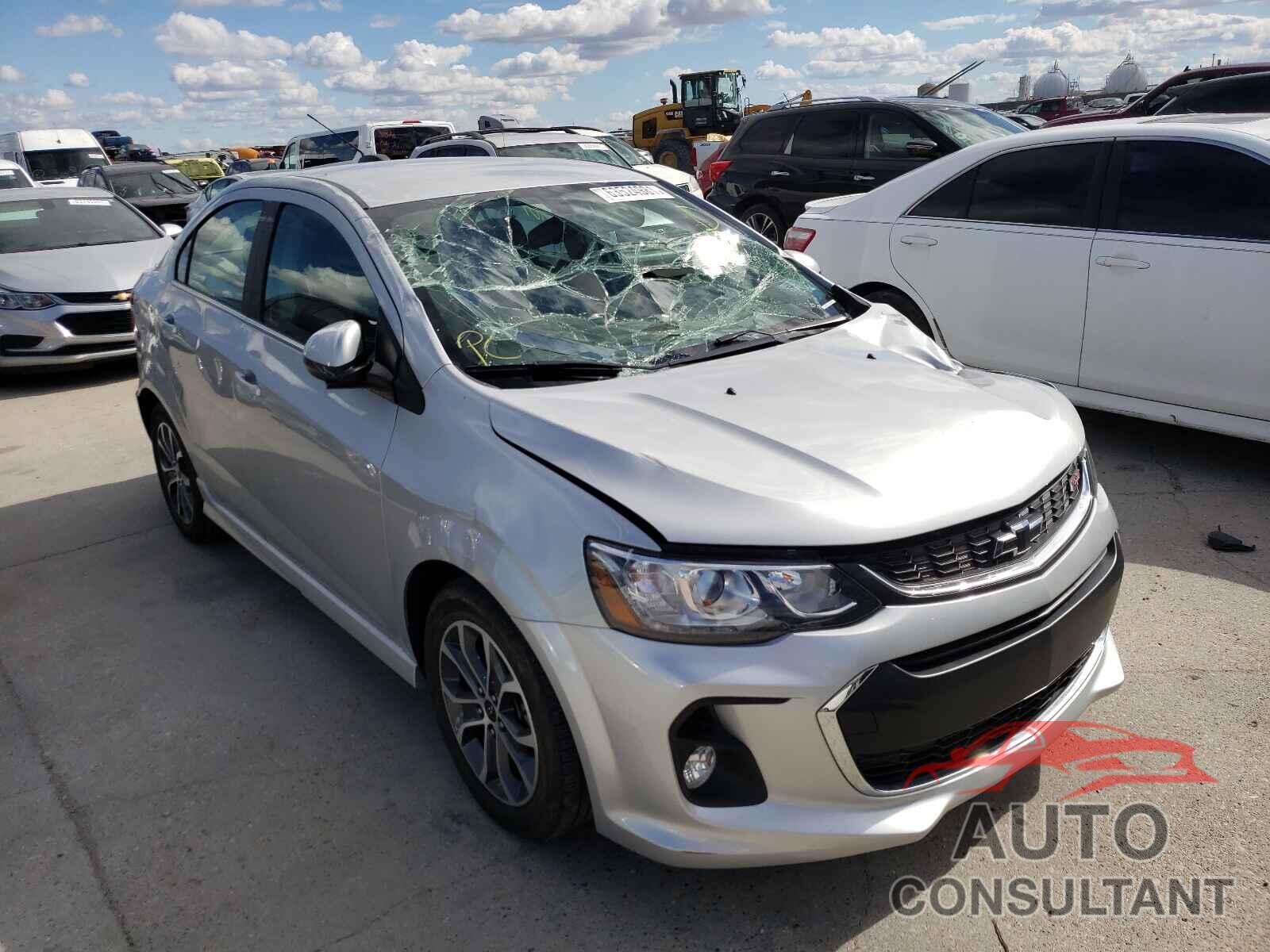 CHEVROLET SONIC 2018 - 1G1JD5SH1J4131000
