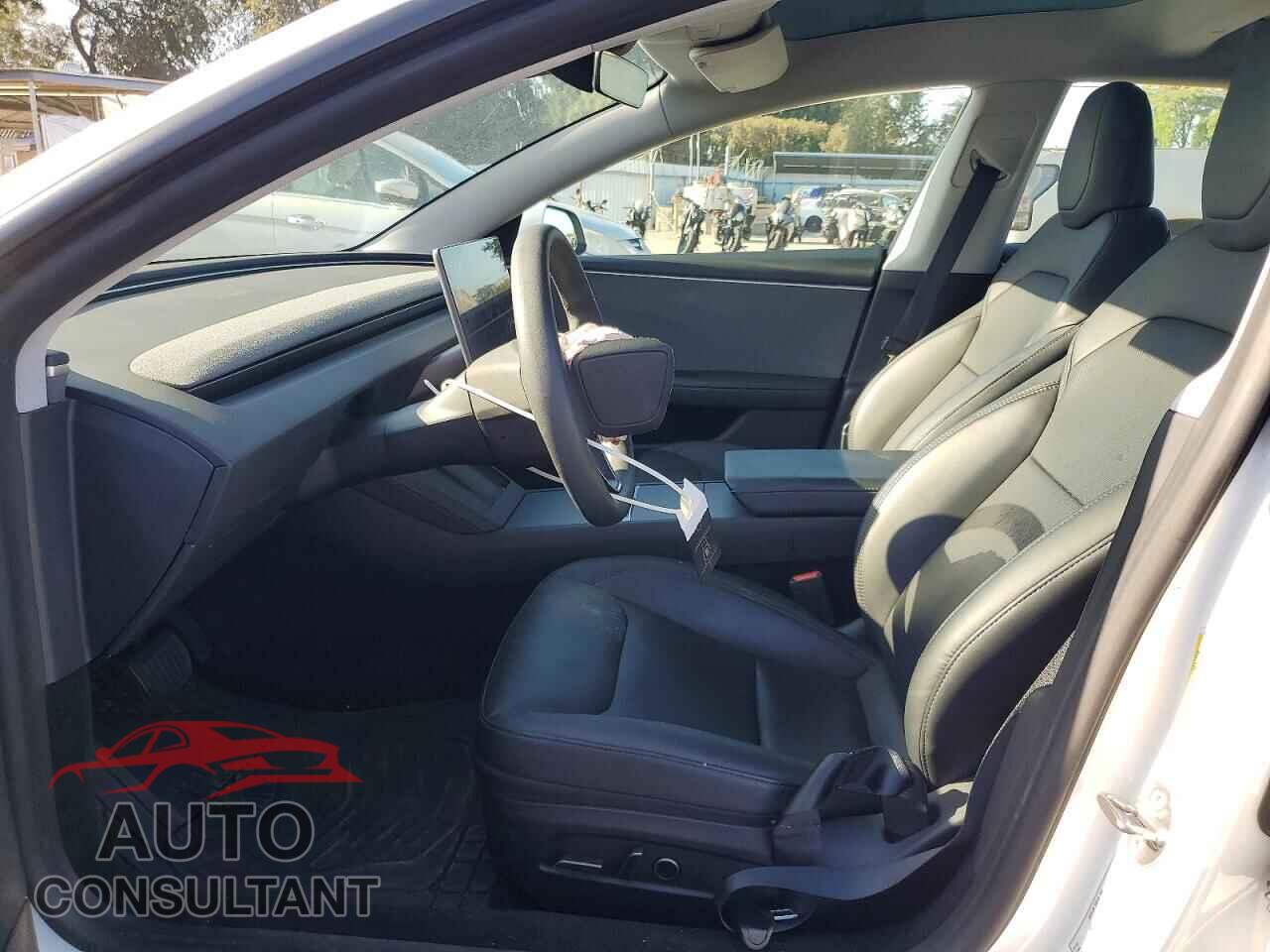 TESLA MODEL 3 2024 - 5YJ3E1EA4RF825706