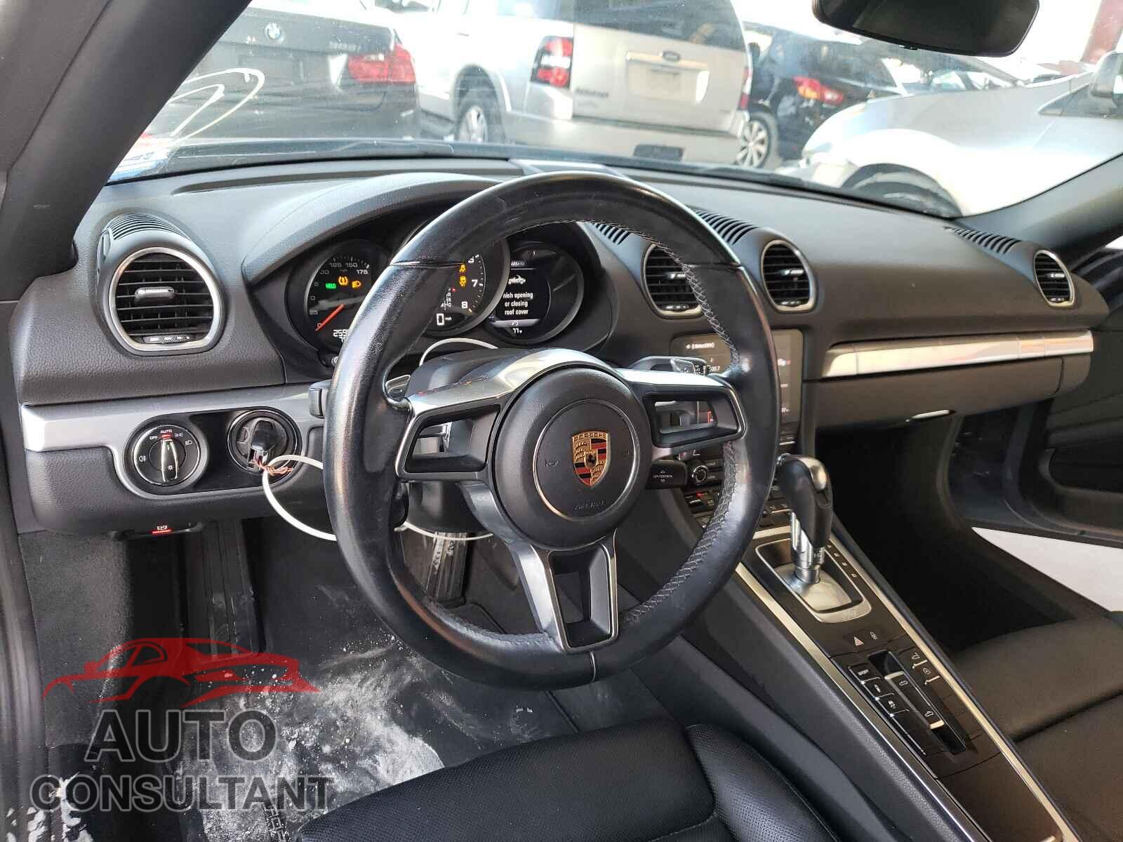 PORSCHE BOXSTER 2018 - WP0CA2A85JS210870