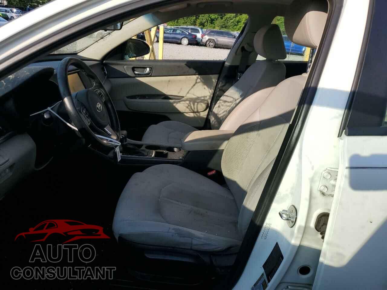 KIA OPTIMA 2017 - KNAGT4LEXH5009577
