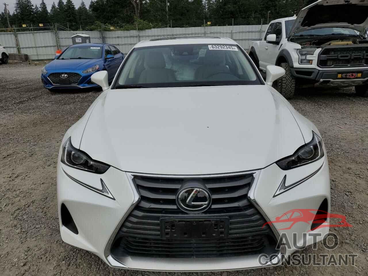 LEXUS IS 2018 - JTHC81D26J5031571