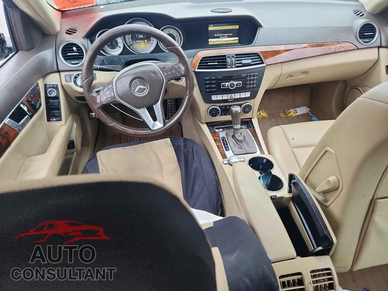 MERCEDES-BENZ C-CLASS 2012 - WDDGF8BBXCF916363