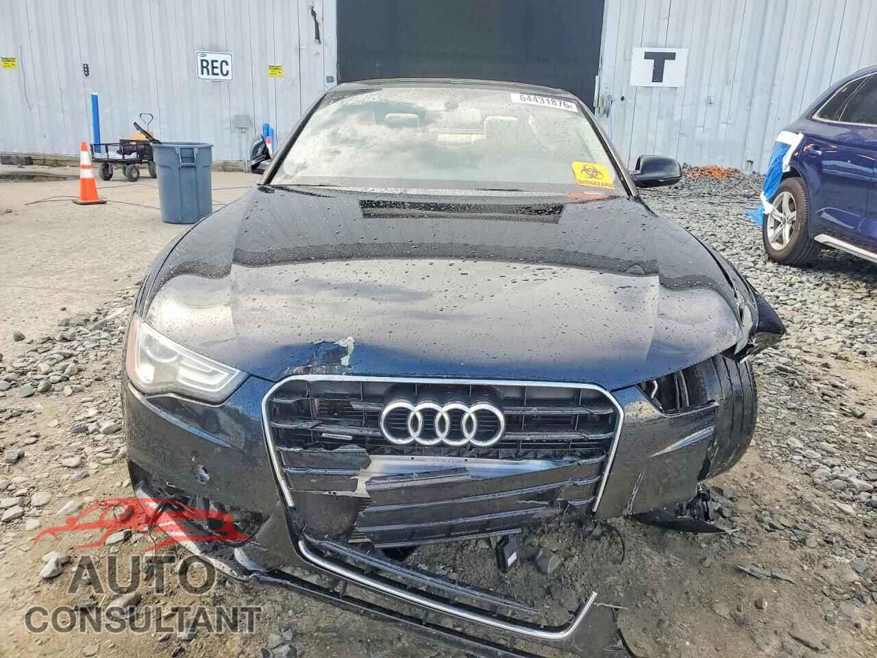 AUDI A5 2013 - WAUGFAFR4DA012786