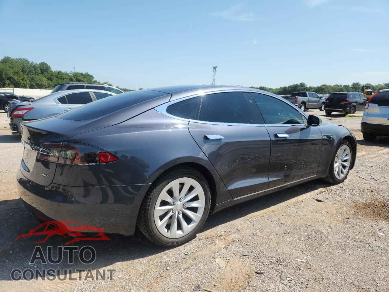 TESLA MODEL S 2017 - 5YJSA1E20HF199831