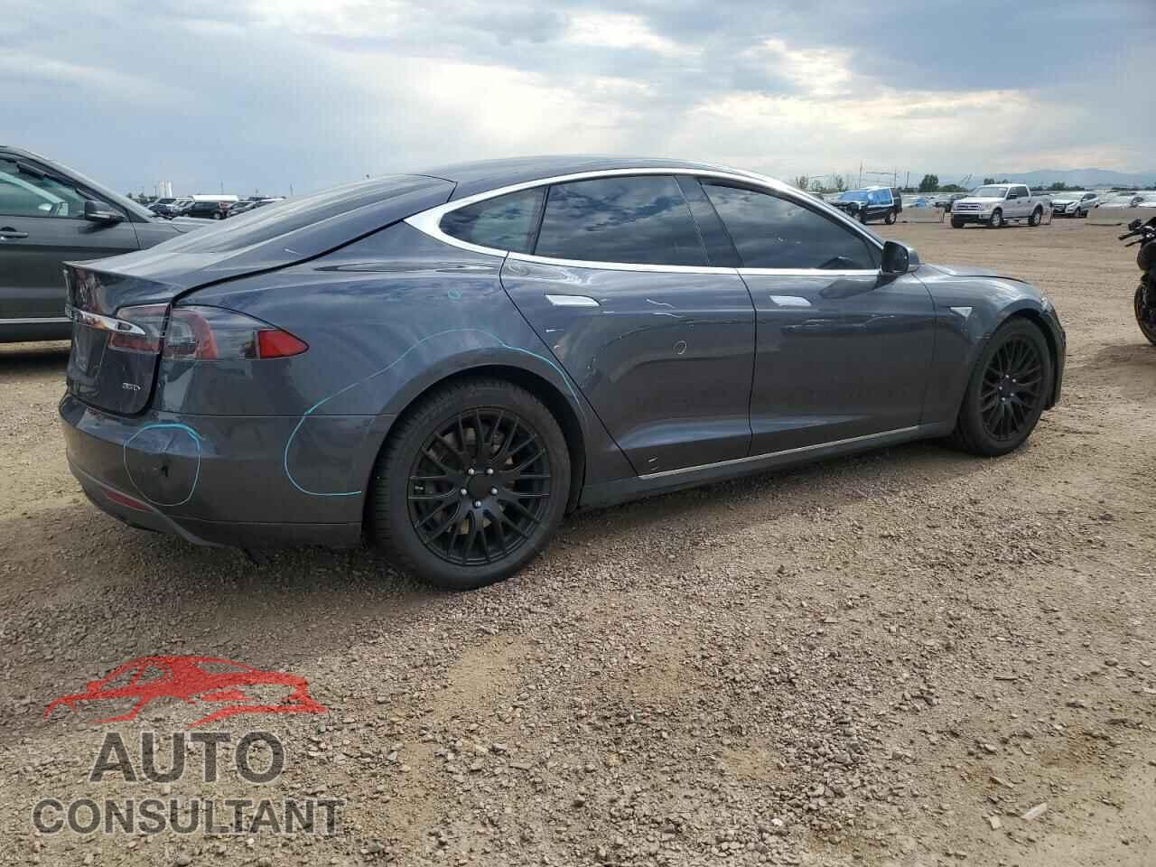 TESLA MODEL S 2015 - 5YJSA1H29FF095248
